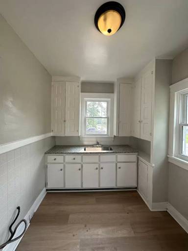 Main picture of 1185 E 123rd St