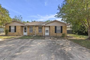 Main picture of 1412 Hillside Dr