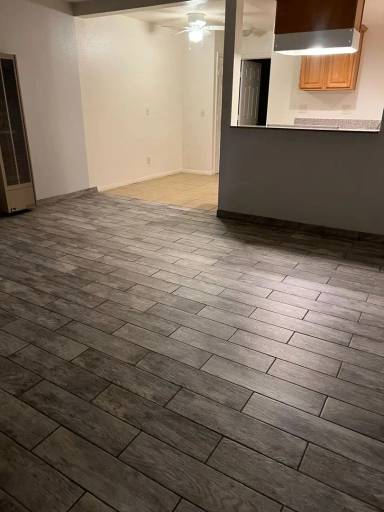 Main picture of 1007 E Deodar St