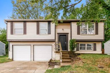 Main picture of 616 Woodlark Dr