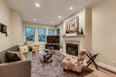 Main picture of 3316 N Lakewood Ave