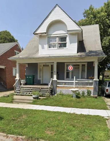 Main picture of 902 E Main St