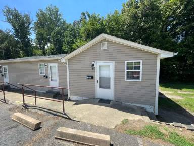 Main picture of 402 S 10th St