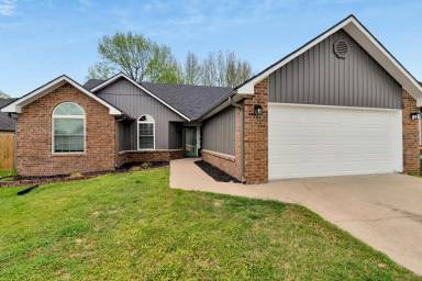 Main picture of 3327 Ryan St
