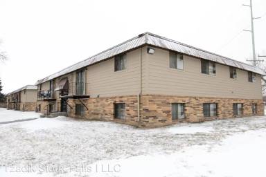 Main picture of 1004 N Covell Ave