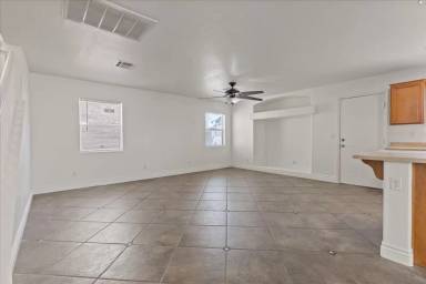 Main picture of 1676 Victor Hugo Ln