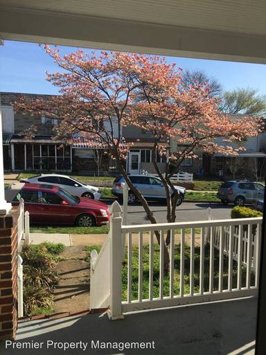 Main picture of 709 Pontiac Ave