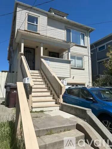 Main picture of 1835 Irving Ave