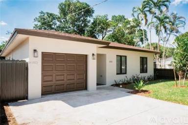 Main picture of 2522 NW 9th Pl