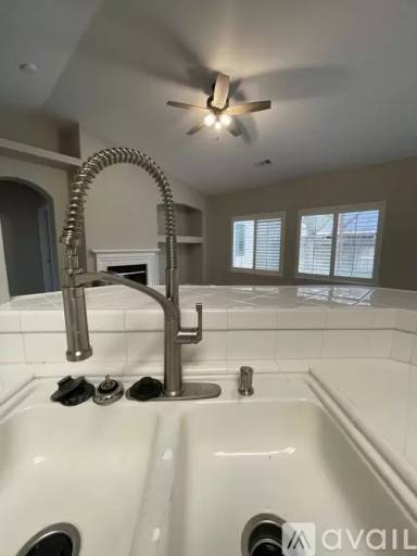 Main picture of 1377 Persimmon St