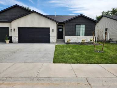 Main picture of 4811 Legacy Village Ln