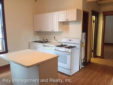 Main picture of 2225 N Leavitt St