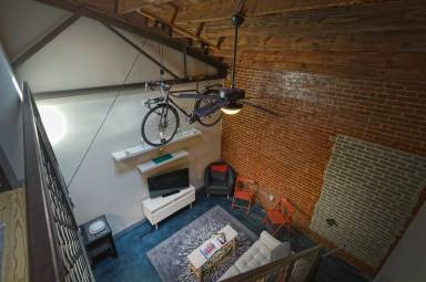 Main picture of 631 Campbell Ave