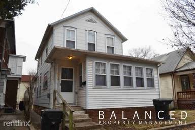 Main picture of 905 SW 5th St