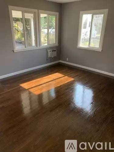 Main picture of 827 W Mabel Ave