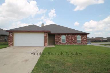 Main picture of 3405 Lorena Dr