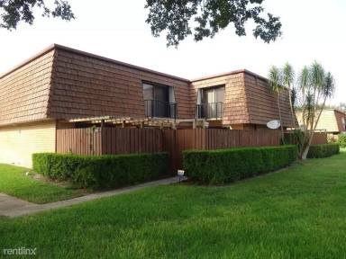 Main picture of 2225 22nd Ln
