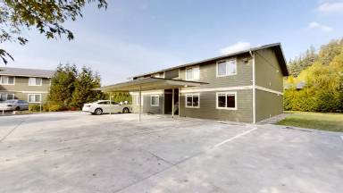 Main picture of 15915 52nd St E