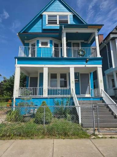 Main picture of 360 Massachusetts Ave