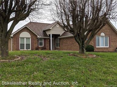 Main picture of 738 Emerson Dr