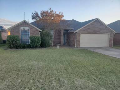 Main picture of 1001 Brookhaven Dr