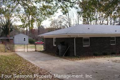 Main picture of 7200 Lakeside Dr N