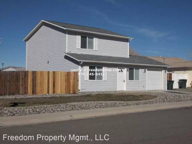 Main picture of 2828 S Forest Ln