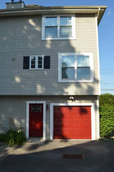 Main picture of 2 Cottage St