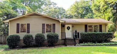 Main picture of 104 Grace St