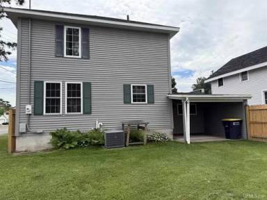 Main picture of 100 W Francis St
