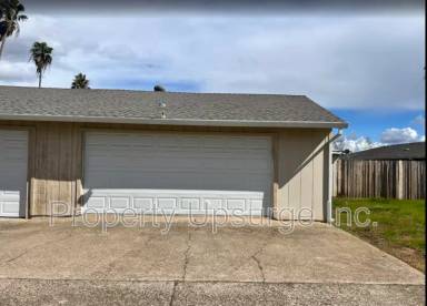 Main picture of 715 Kimball Rd