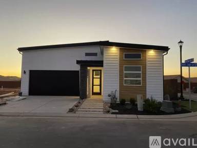 Main picture of 118 S Desert Sage Ln