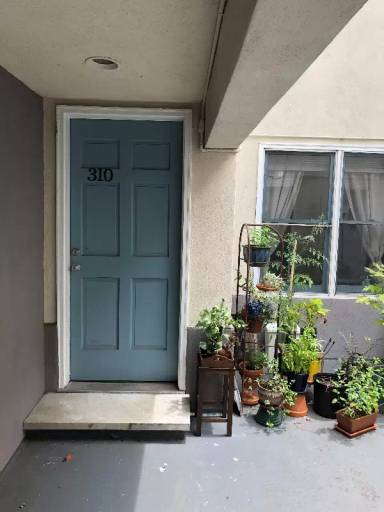 Main picture of 2629 Brown St