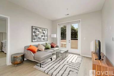 Main picture of 692 Avenue A