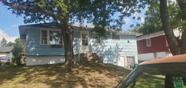 Main picture of 5231 7th St NE
