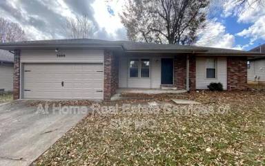 Main picture of 3660 W Madison St