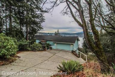 Main picture of 1818 W Lake Sammamish Pkwy NE