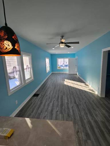 Main picture of 749 Burr St
