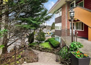 Main picture of 825 W Nickerson St