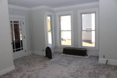 Main picture of 40 Harvard St