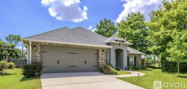 Main picture of 103 Riverbrooke Dr