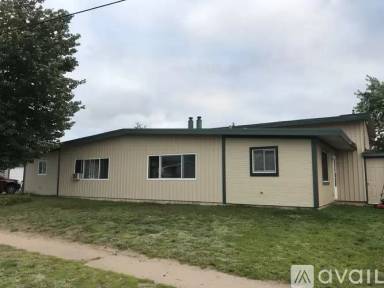 Main picture of 491 Mustang St