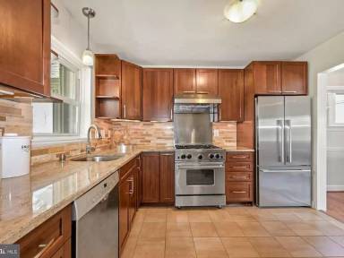 Main picture of 5211 N Carlin Springs Rd