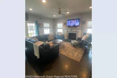 Main picture of 157 Hulick St