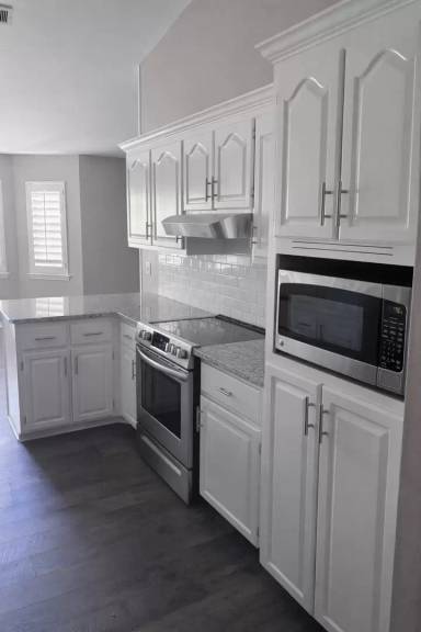 Main picture of 6916 Sea Shark Cir