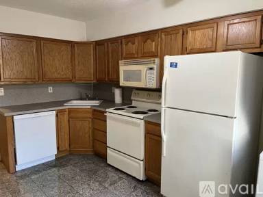 Main picture of 975 Chelsea Square Condominiums