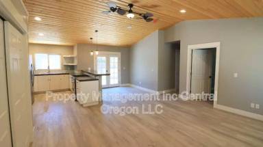 Main picture of 937 SW 14th St