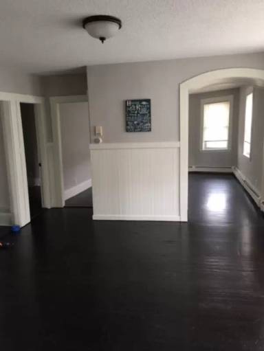 Main picture of 31 Howland Rd