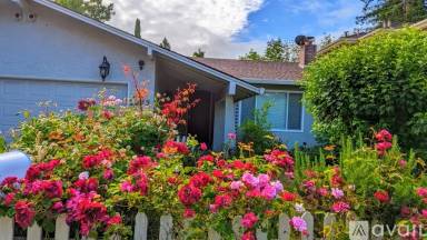 Main picture of 2023 Sterling Ave
