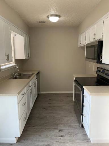 Main picture of 4728 S Ironwood Ave